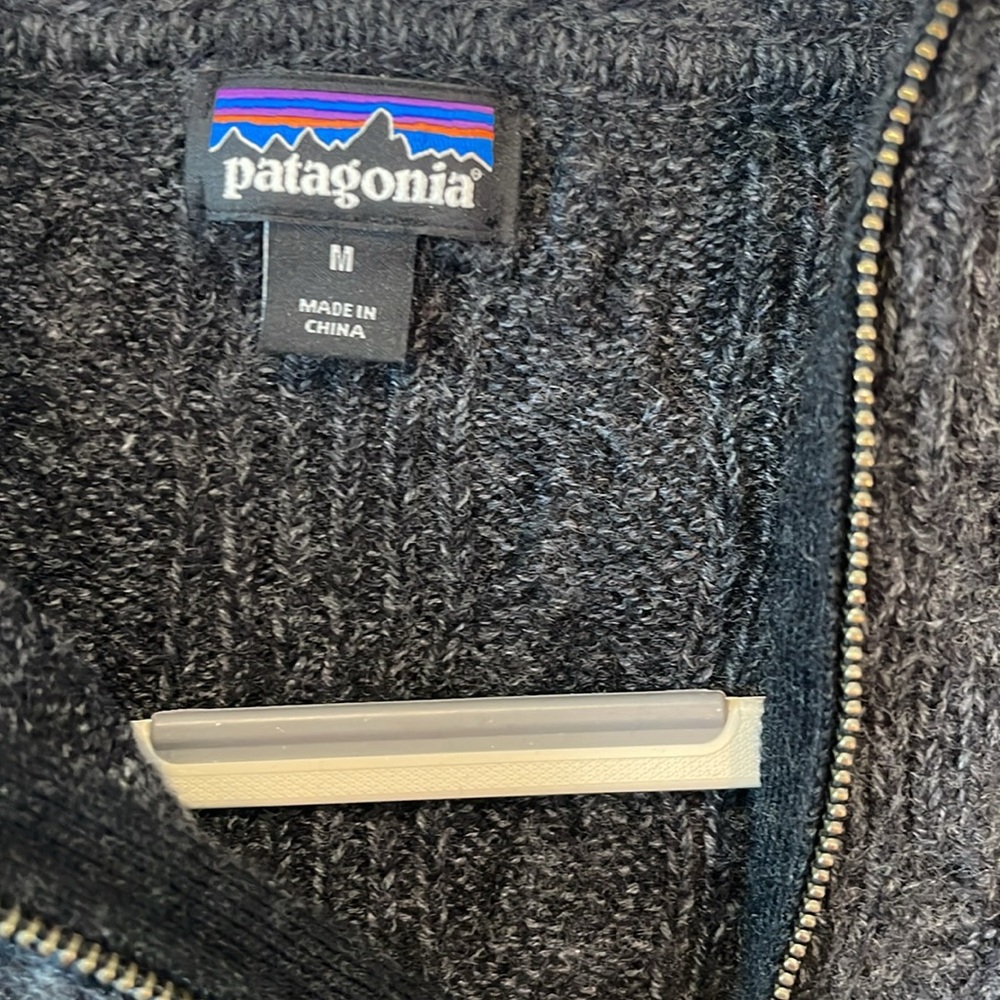 Patagonia Women's Merino Wool Cable Knit Long Sweater Medium Grey Cozy Fall - Picture 3 of 7